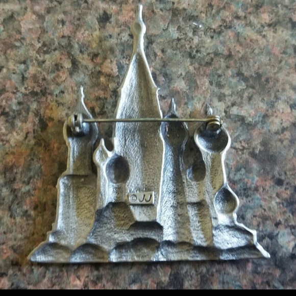 JJ St. Basil's Brooch - Picture 2 of 4